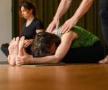 Schuelerinnen Ashtanga Yoga Einstieg S